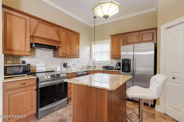 $1,700 | 111 Meagans Way Drive, Youngsville, LA 70592