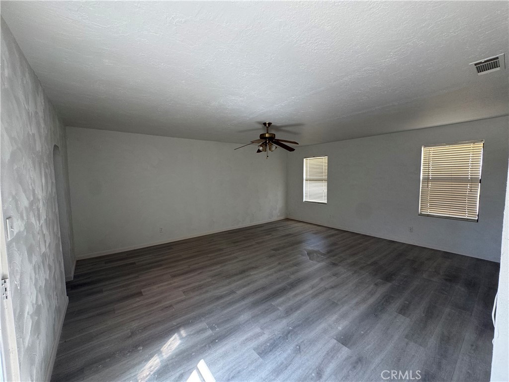 42750 Orchard Road Hinkley, CA 92347 - Photo 7 of 28