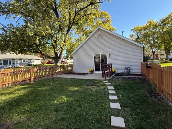 $238,000 | 126 East Kerr Street, Sycamore, IL 60178