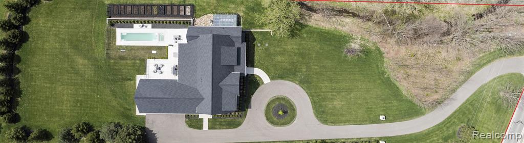 8439 Holcomb Road Clarkston, MI 48348 - Photo 2 of 64