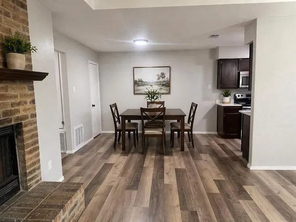 $1,650 | 517 Signal Hill Court South, Unit 517, Fort Worth, TX 76112
