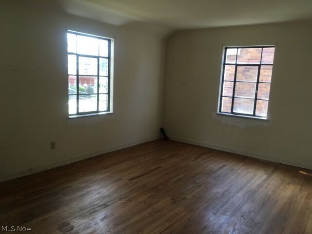 18007 Nottingham Road Cleveland, OH 44119 - Photo 8 of 15 Gallery Image 8