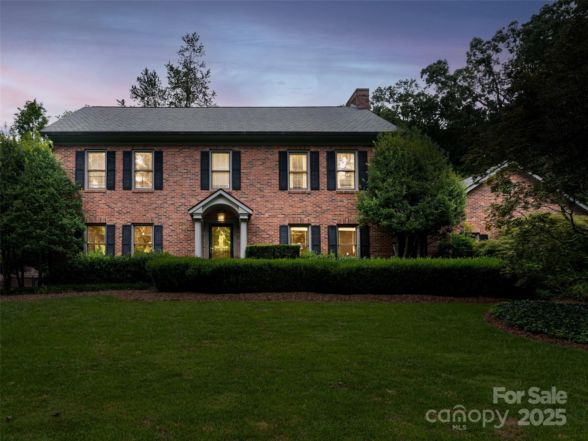 91 Carter Cove Road Asheville, NC 28804 - Photo 2 of 48