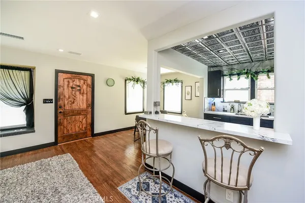 $1,247,000 | 3431 Myrtle Avenue, Long Beach, CA 90807