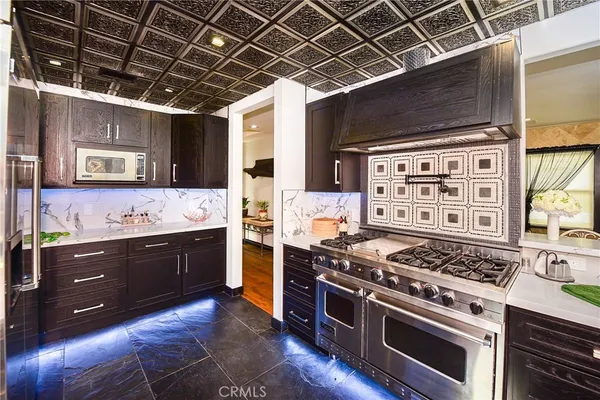 $1,247,000 | 3431 Myrtle Avenue, Long Beach, CA 90807