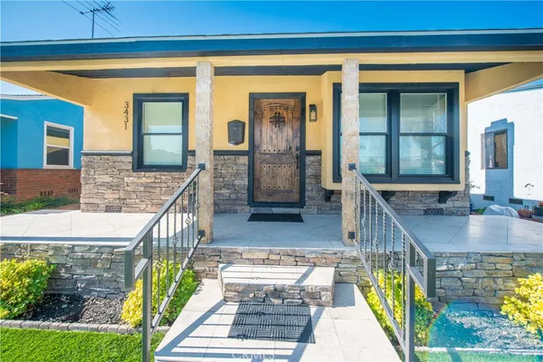 $1,247,000 | 3431 Myrtle Avenue, Long Beach, CA 90807