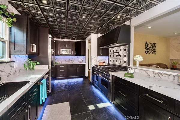 $1,247,000 | 3431 Myrtle Avenue, Long Beach, CA 90807