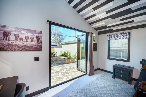 $1,247,000 | 3431 Myrtle Avenue, Long Beach, CA 90807