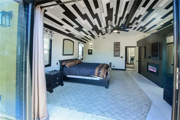 $1,247,000 | 3431 Myrtle Avenue, Long Beach, CA 90807