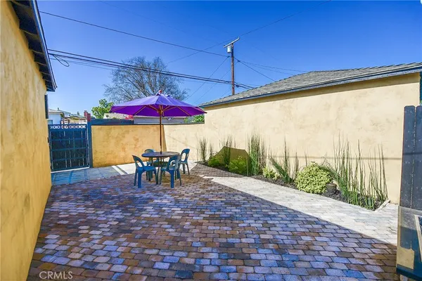 $1,247,000 | 3431 Myrtle Avenue, Long Beach, CA 90807