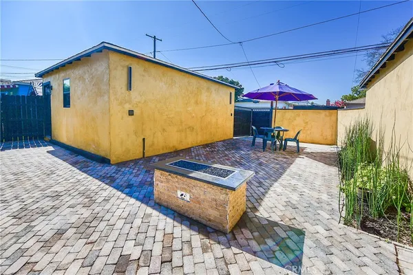 $1,247,000 | 3431 Myrtle Avenue, Long Beach, CA 90807