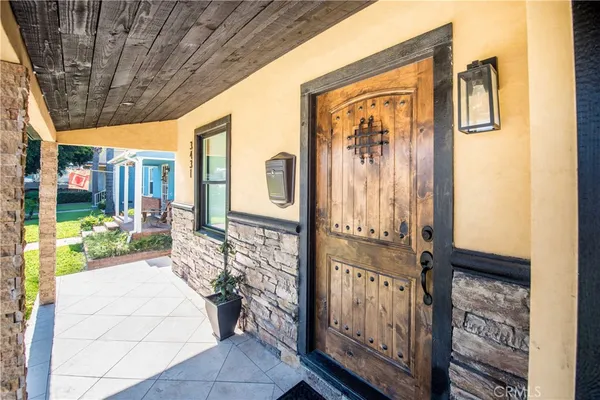 $1,247,000 | 3431 Myrtle Avenue, Long Beach, CA 90807