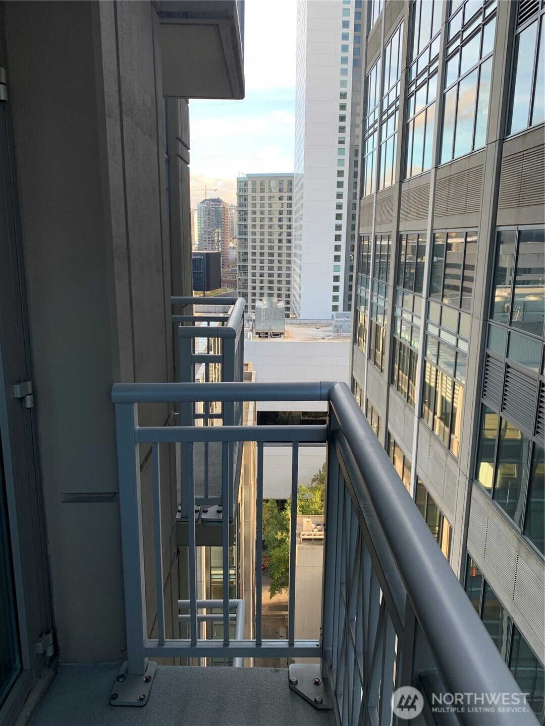 819 Virginia Street, Unit 2808 Seattle, WA 98101 - Photo 18 of 34