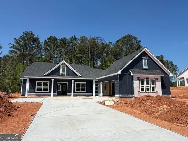 a view of a house with a outdoor space