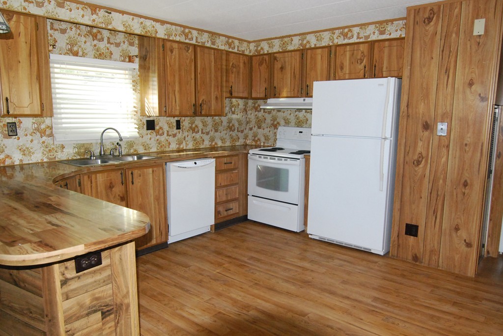 19 Judith Street Wareham, MA 02576 - Photo 5 of 10 Gallery Image 5