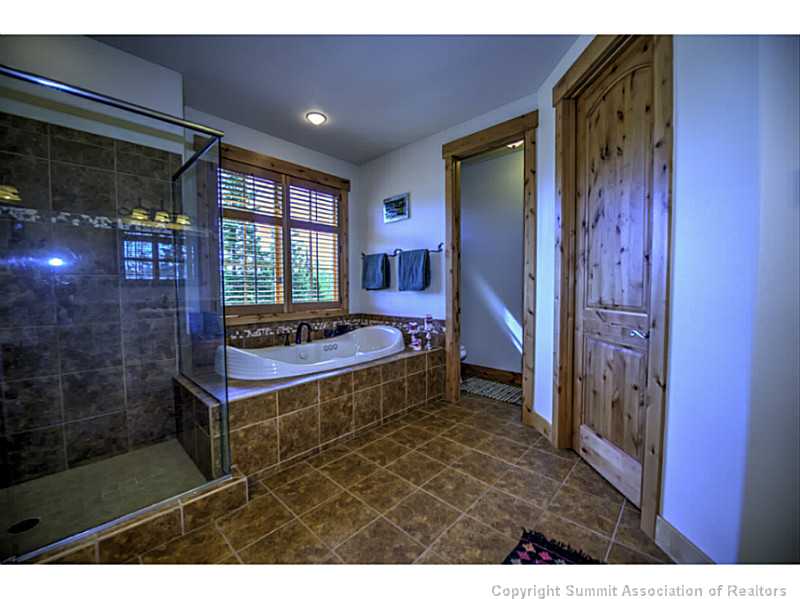 730 Willowbrook Road Silverthorne, CO 80498 - Photo 8 of 25 Master Bath/Spa. 730 Willowbrook - Master Bath - Jetted tub and shower