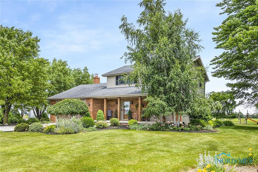 23084 Dunbridge Road Perrysburg, OH 43551 - Photo 2 of 49 Gallery Image 2