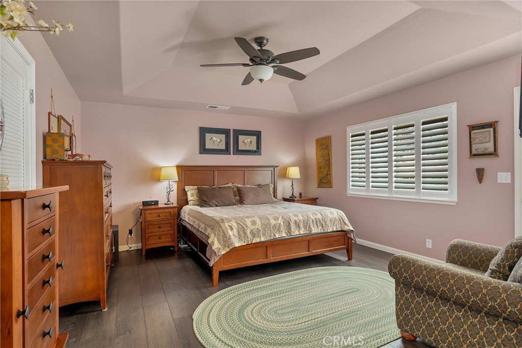 36 Phyllis Court Chico, CA 95928 - Photo 25 of 41 Primary suite
