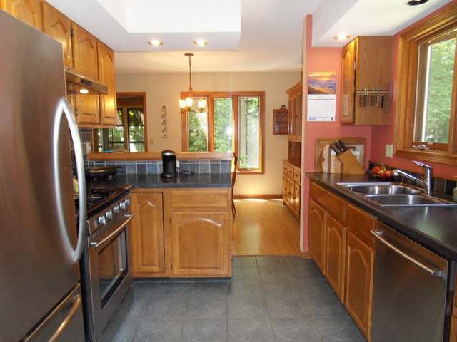 7075 Beyer Road Rhinelander, WI 54501 - Photo 2 of 17 Gallery Image 2