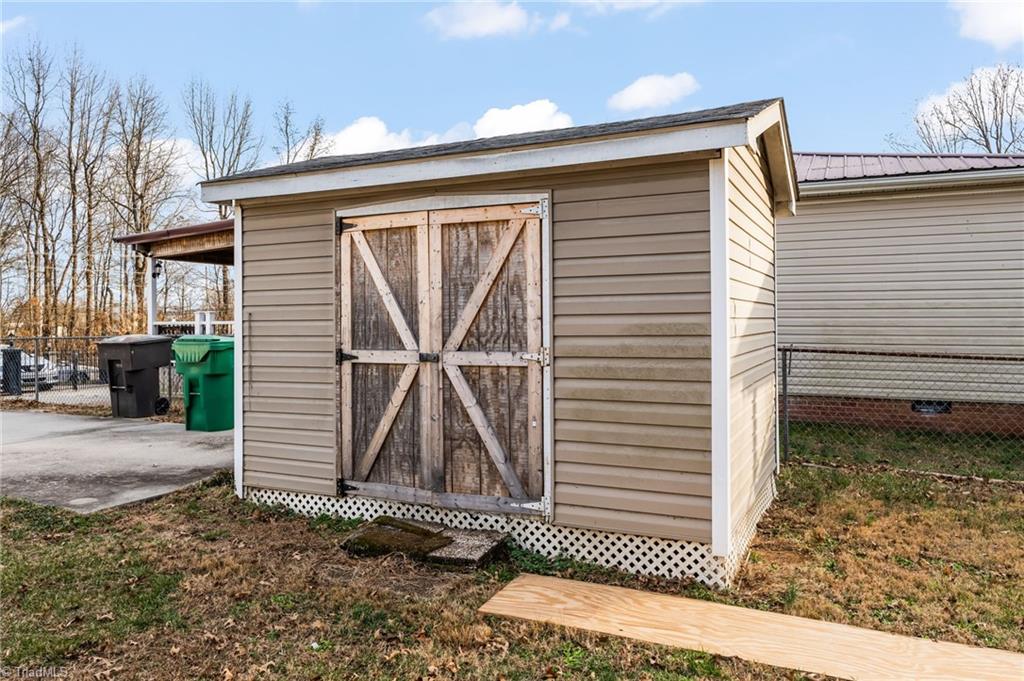 109 Henderson Street High Point, NC 27263 - Photo 31 of 47 Gallery Image 31