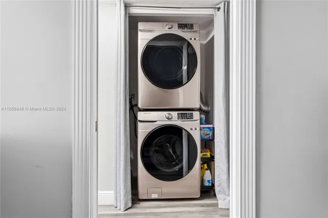 $2,850 | 3980 Oaks Clubhouse Drive, Unit 303, Pompano Beach, FL 33069