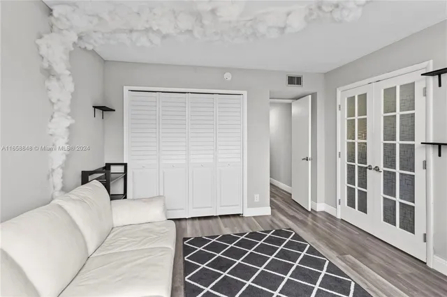 $2,850 | 3980 Oaks Clubhouse Drive, Unit 303, Pompano Beach, FL 33069