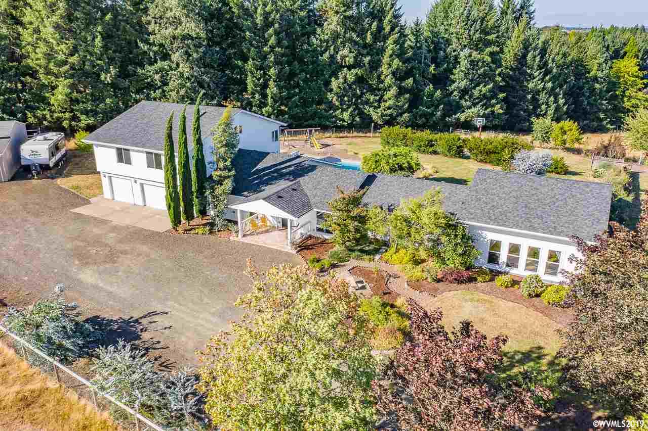 26029 Southwest Inavale Way Corvallis, OR 97333 - Photo 2 of 42 Gallery Image 2