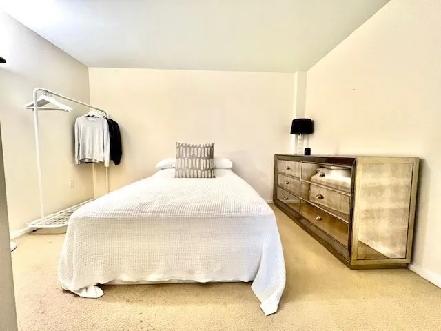 $948,000 | 2 Earhart Street, Unit 121, Cambridge, MA 02141