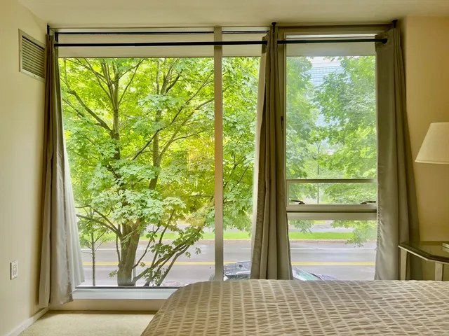 $948,000 | 2 Earhart Street, Unit 121, Cambridge, MA 02141