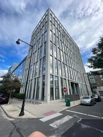 $948,000 | 2 Earhart Street, Unit 121, Cambridge, MA 02141
