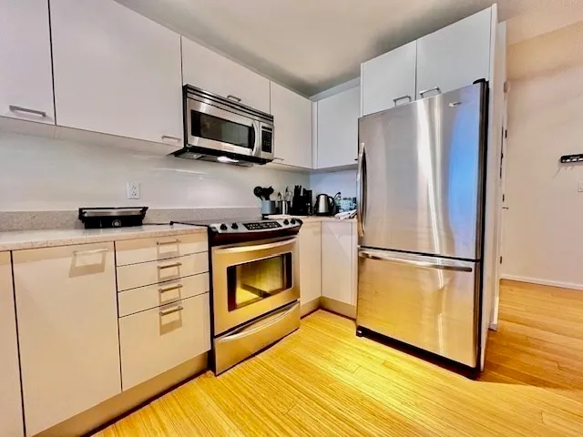 $948,000 | 2 Earhart Street, Unit 121, Cambridge, MA 02141