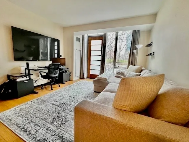 $948,000 | 2 Earhart Street, Unit 121, Cambridge, MA 02141