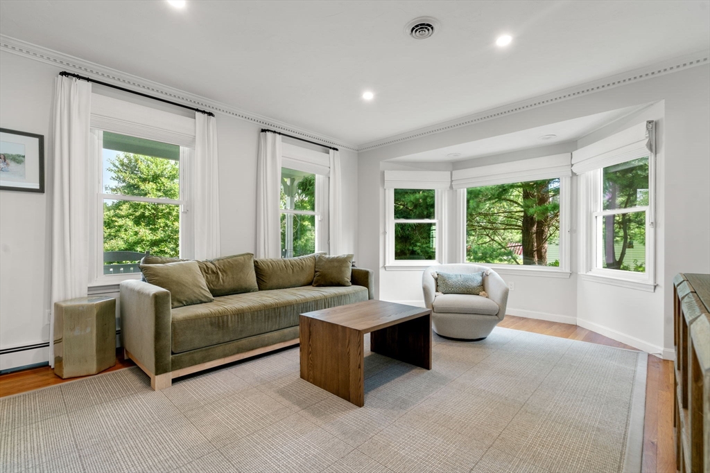35 Wycliffe Road Walpole, MA 02032 - Photo 9 of 40 Gallery Image 9