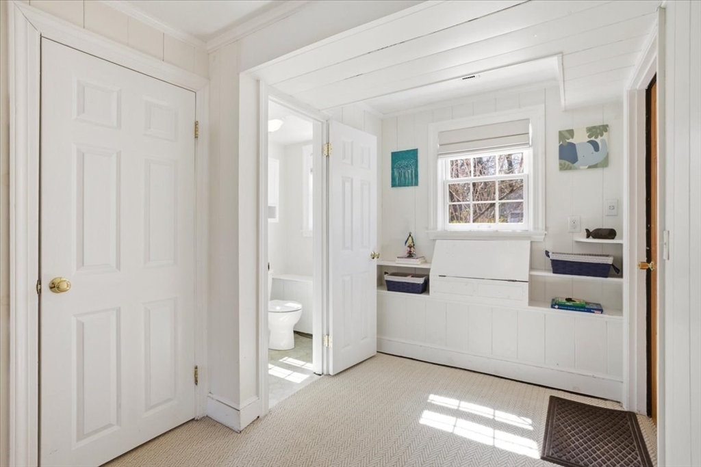 137 Robert Road Dedham, MA 02026 - Photo 18 of 42