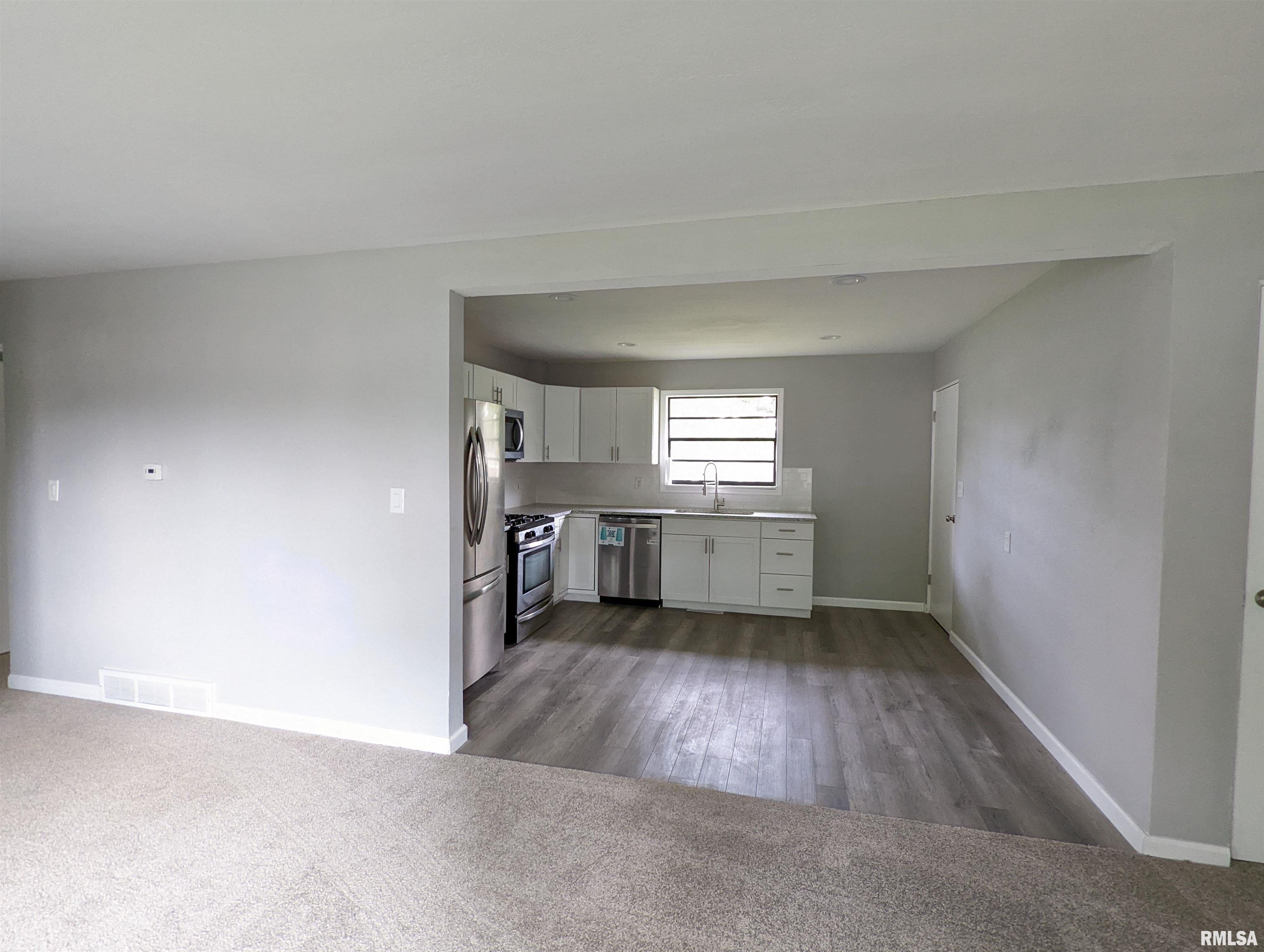 307 Elmhurst Drive Washington, IL 61571 - Photo 12 of 87