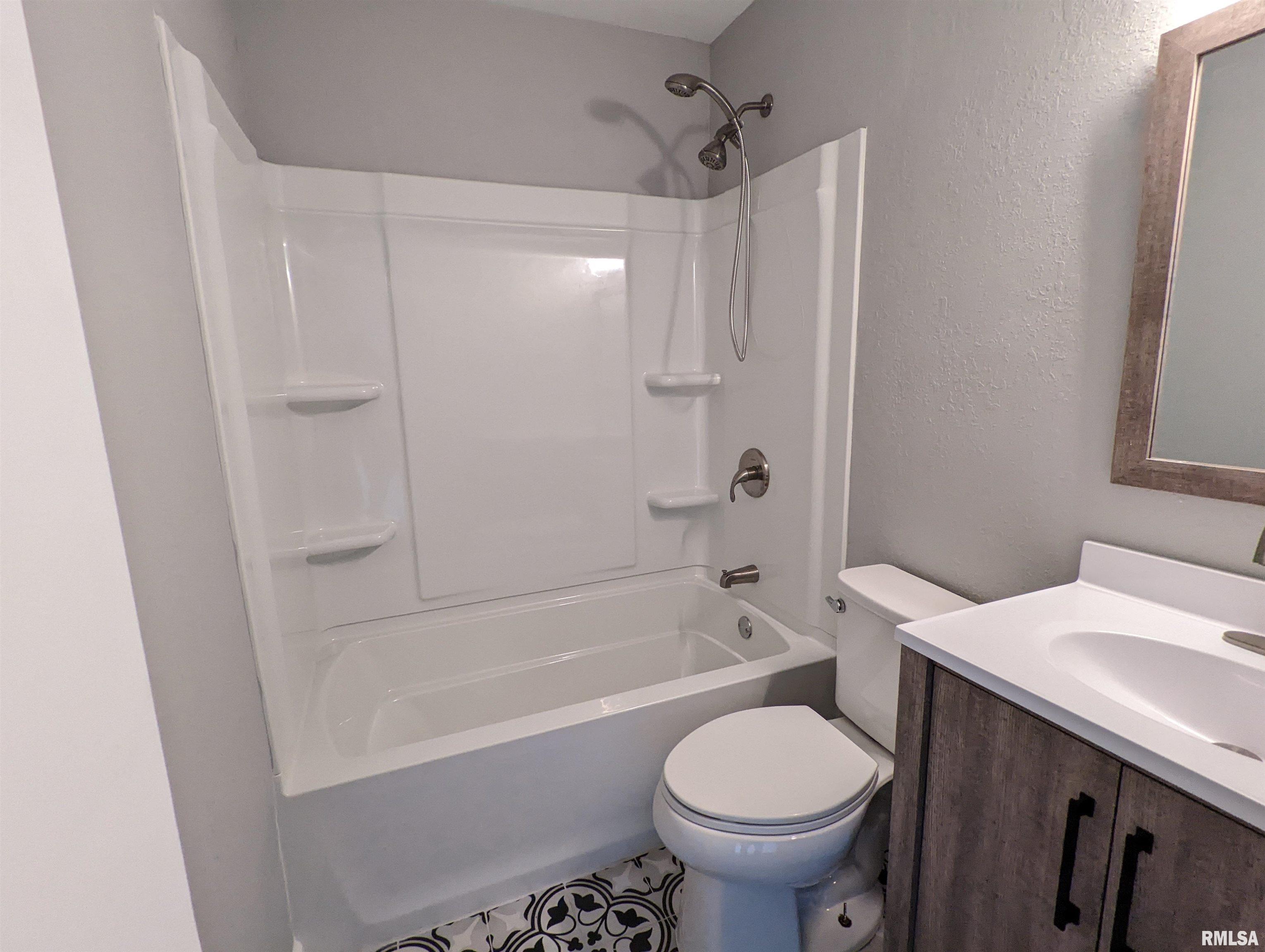 307 Elmhurst Drive Washington, IL 61571 - Photo 16 of 87