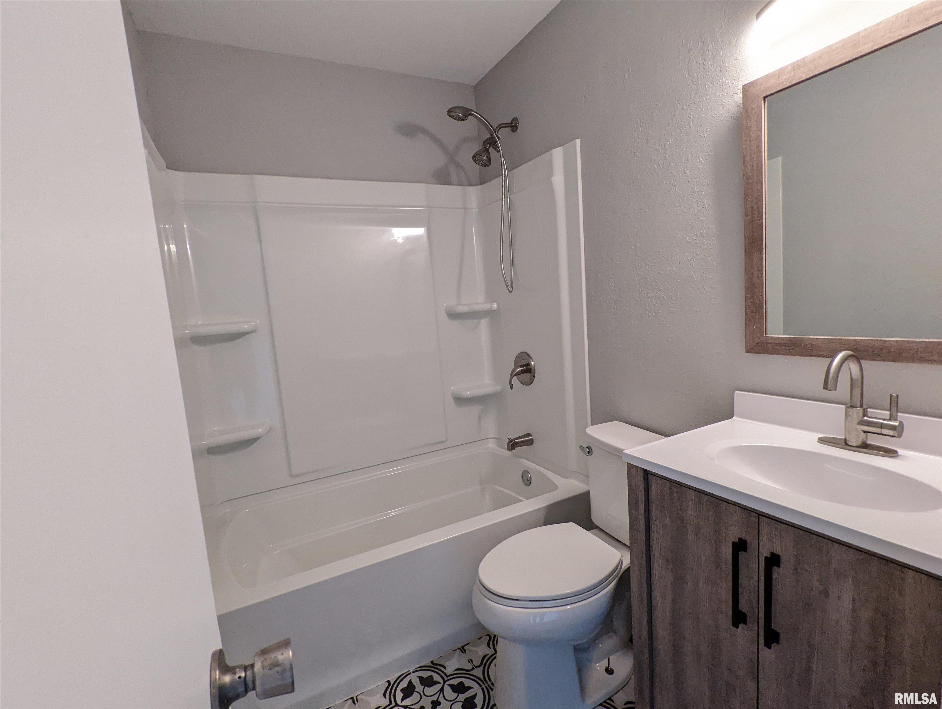 307 Elmhurst Drive Washington, IL 61571 - Photo 17 of 87