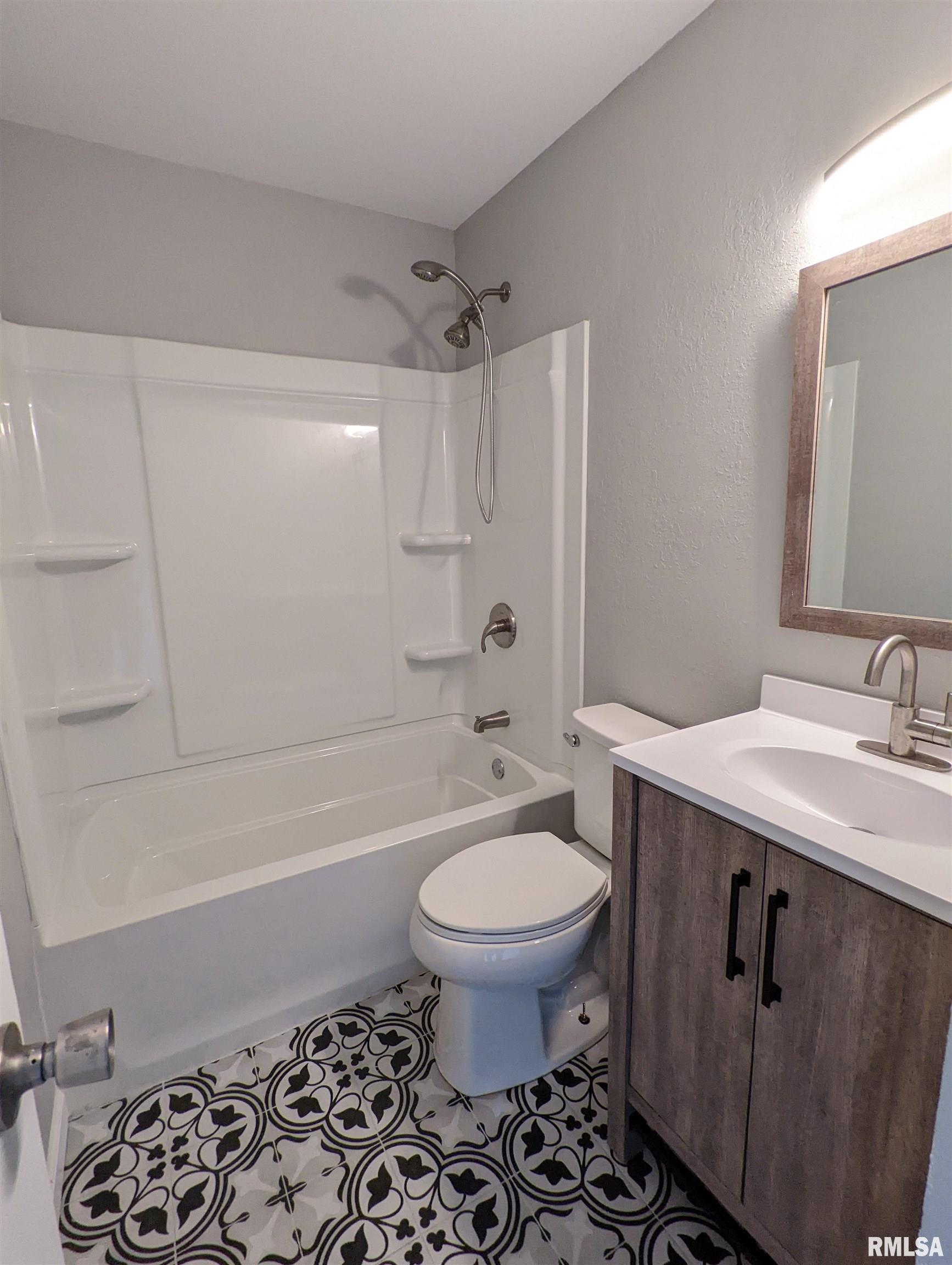 307 Elmhurst Drive Washington, IL 61571 - Photo 18 of 87