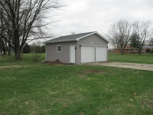 $1,200 | 1802 Church Street, Streator, IL 61364