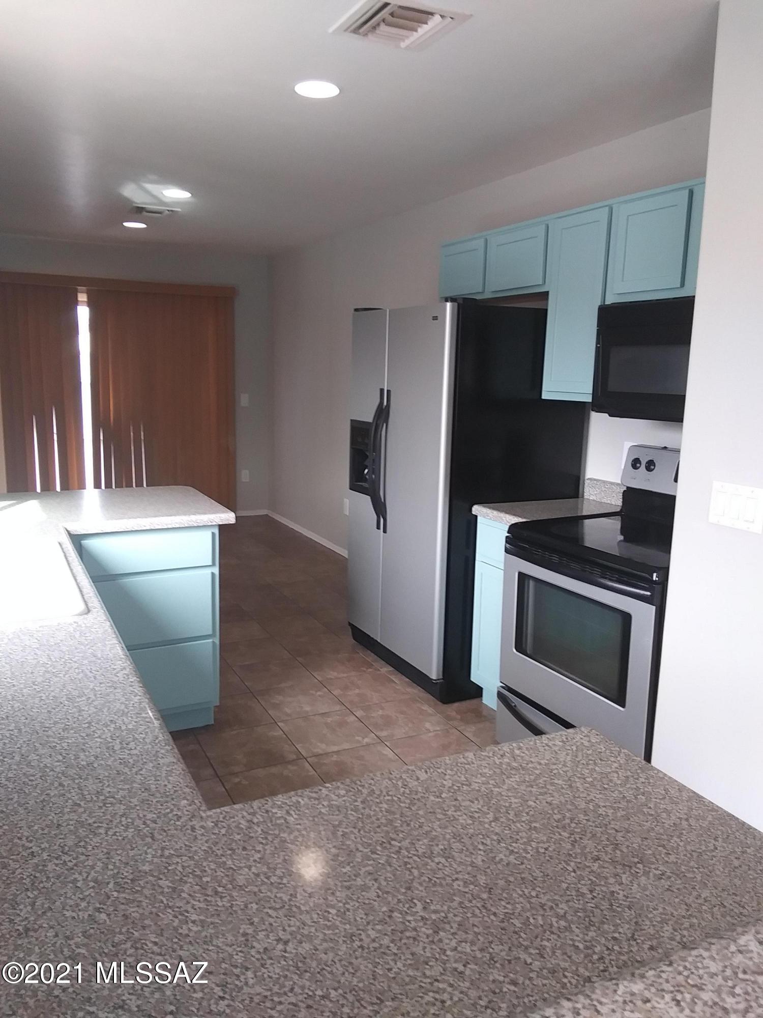 2125 East 35th Street Tucson, AZ 85713 - Photo 8 of 21