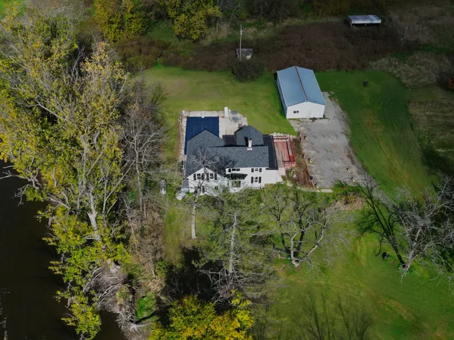 $895,000 | W2951 Monroe Road, Ixonia, WI 53036