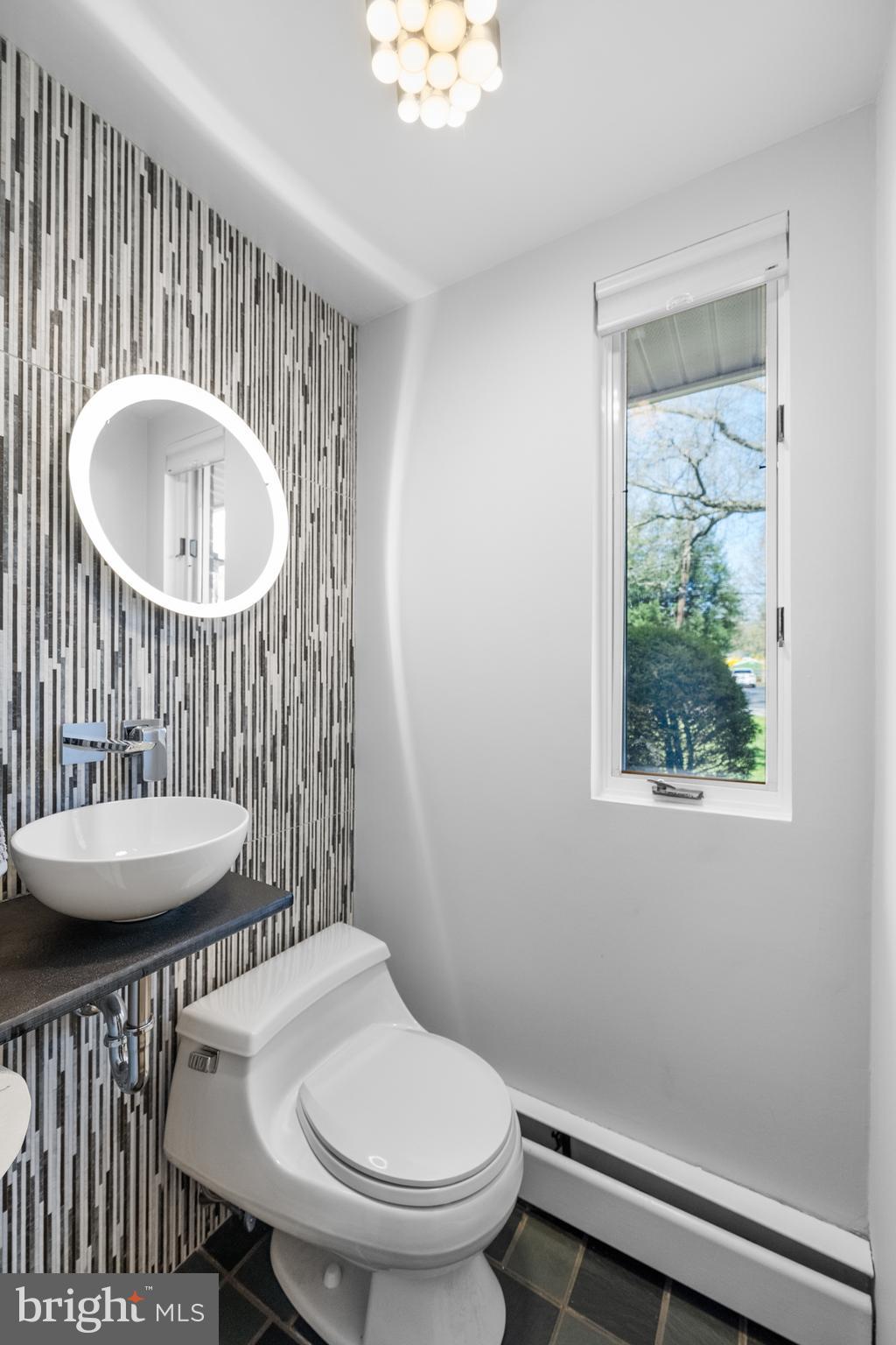 420 Heatherwood Lane Devon, PA 19333 - Photo 19 of 47 Half Bathroom 1st Floor