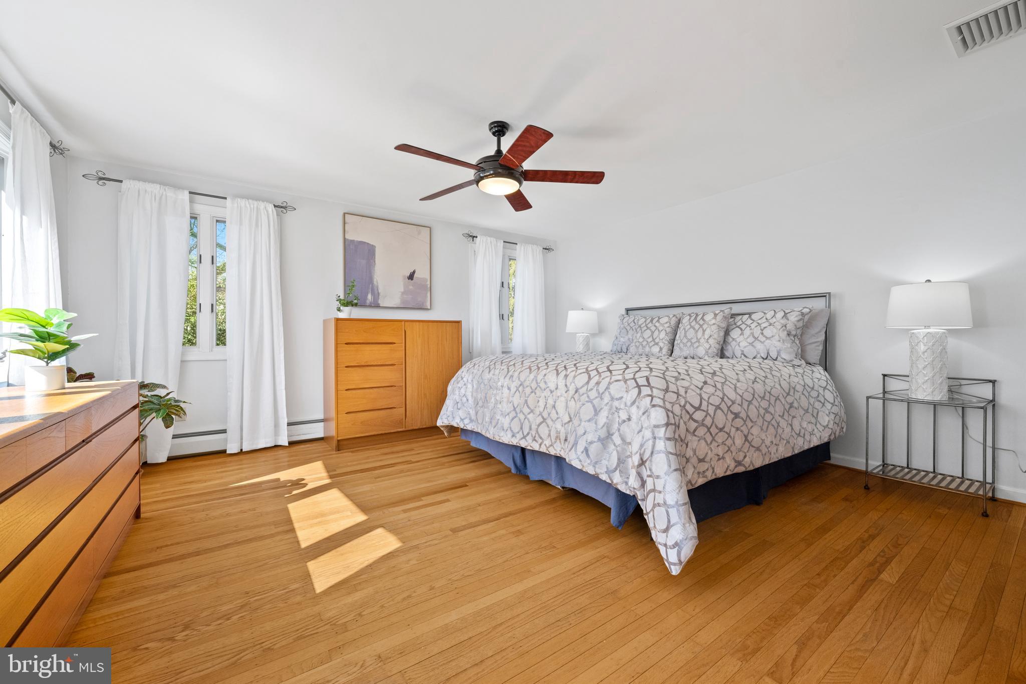 420 Heatherwood Lane Devon, PA 19333 - Photo 22 of 47 Primary Bedroom