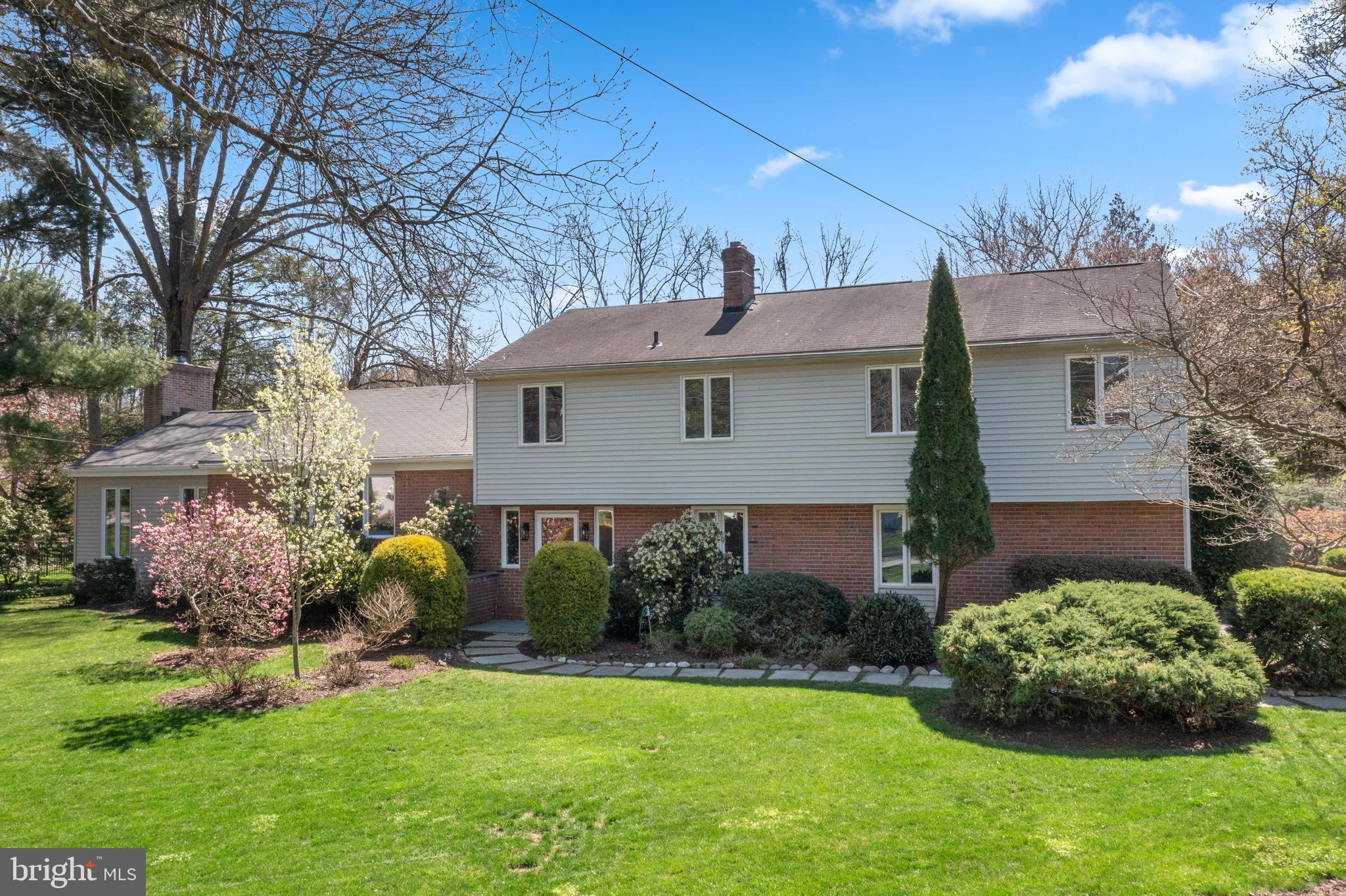 420 Heatherwood Lane Devon, PA 19333 - Photo 37 of 47 Front Exterior