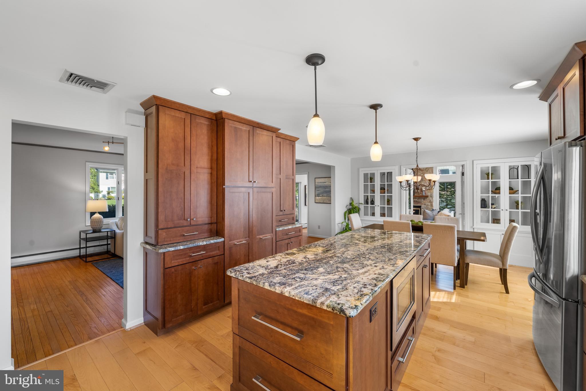 420 Heatherwood Lane Devon, PA 19333 - Photo 9 of 47 Kitchen