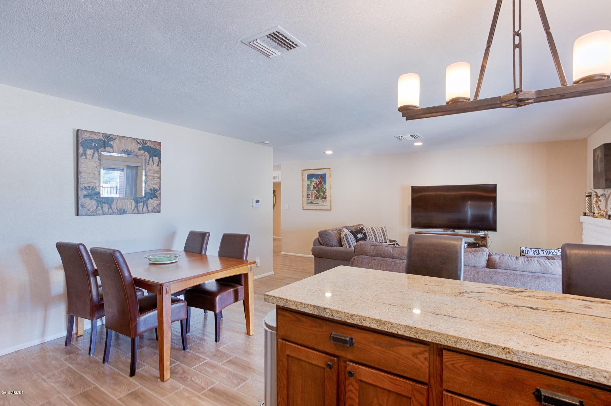4550 East Vineyard Road Phoenix, AZ 85042 - Photo 3 of 15 Dining