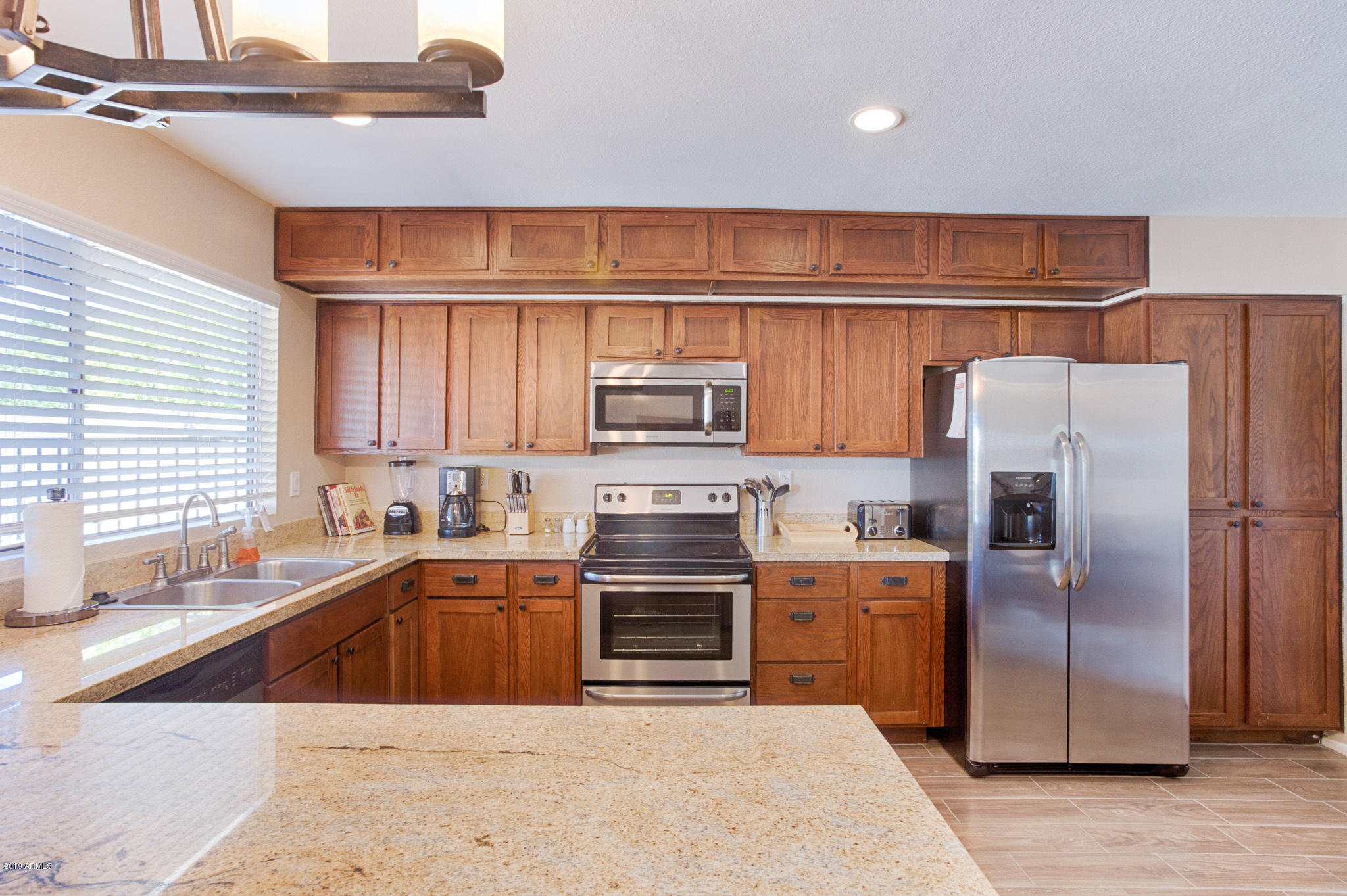 4550 East Vineyard Road Phoenix, AZ 85042 - Photo 5 of 15 Kitchen