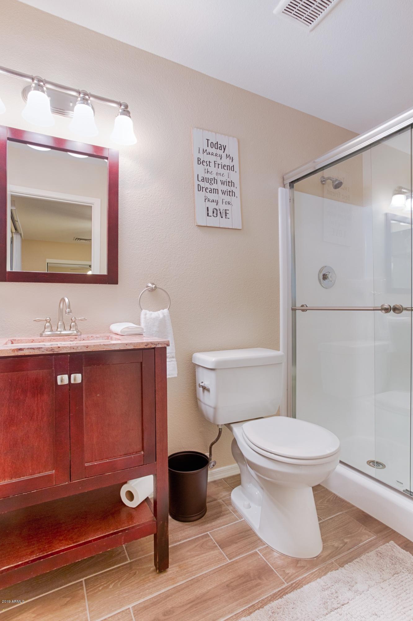 4550 East Vineyard Road Phoenix, AZ 85042 - Photo 10 of 15 bathroom