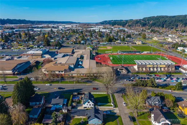 $850,000 | 926 Lewis Avenue, Sumner, WA 98390