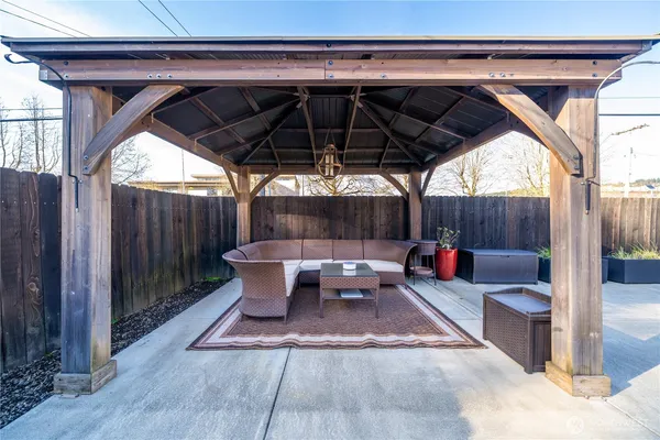 $850,000 | 926 Lewis Avenue, Sumner, WA 98390